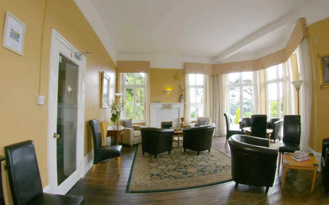 Commonwood Manor