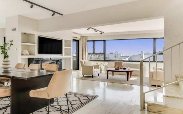 Phaedrus Living: City Center Sky Penthouse