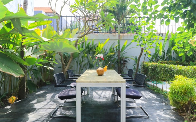Margarita Surf Hostel Canggu