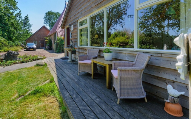 Enticing Holiday Home in Eastermar near Burgumer Mar Lake