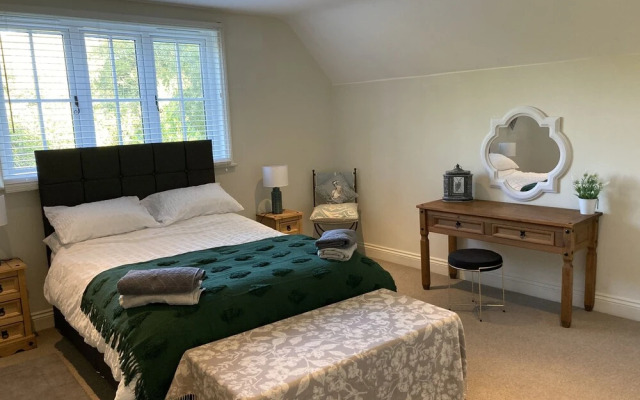 5br-10guests-fireplace-hottub-pets ok - Parking