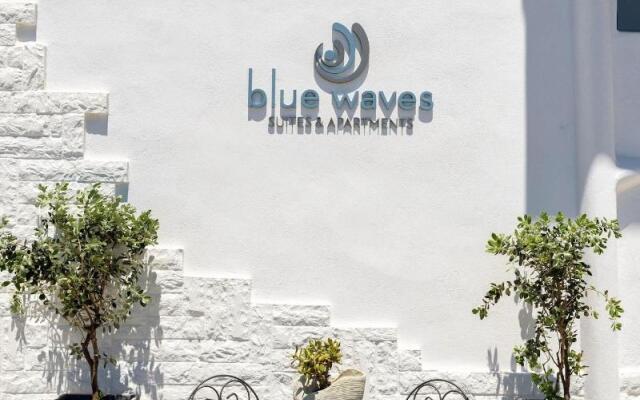 Blue Waves Suites & Apartments To Kyma