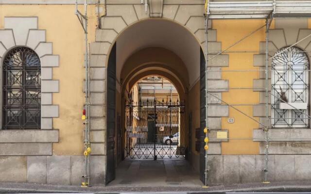 ALTIDO Charming & Stylish 1-BR Apartment in Como
