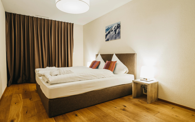 Peaks Place – Guest Rooms – Laax