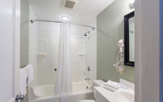 Rodeway Inn Gorham Riverside