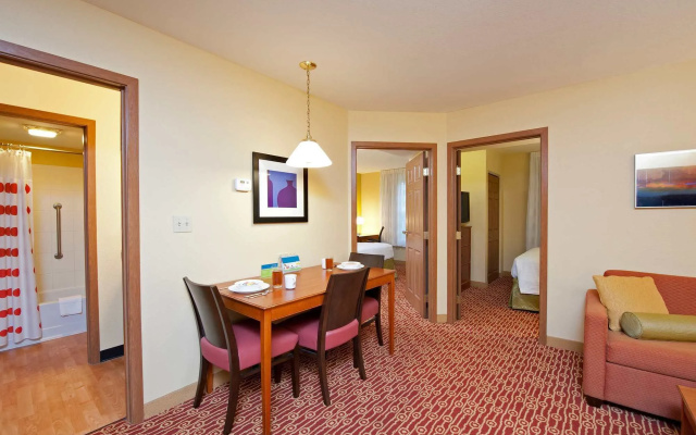 MainStay Suites Bloomington near University