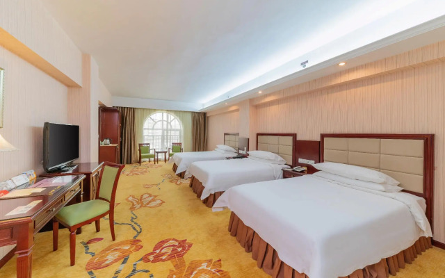 Vienna Hotel Meizhou Mei County Airport