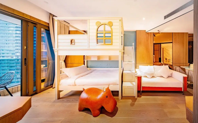 YOHO Treasure Island Hotel