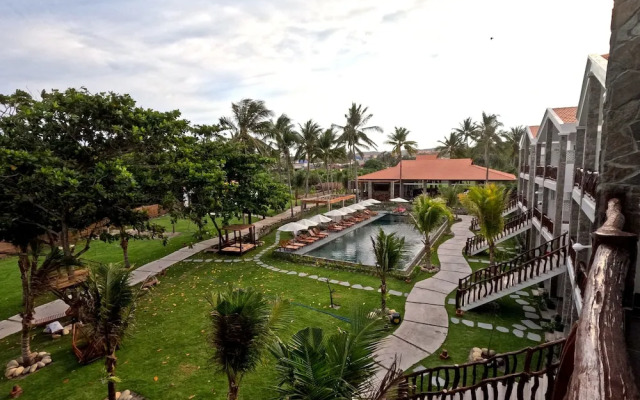CHARM HON ROM VILLAS by SAZI