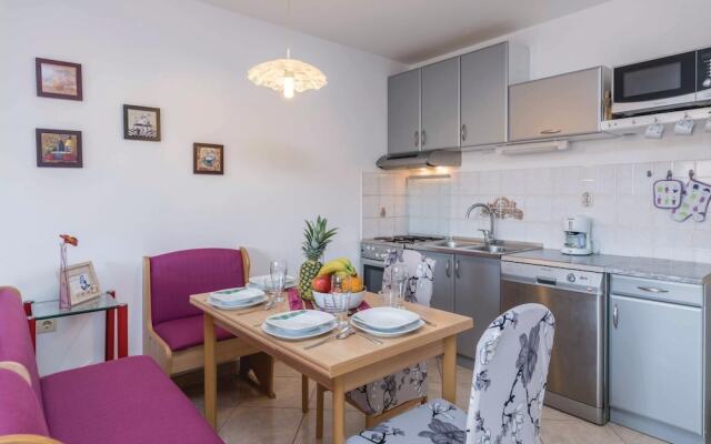 Stunning Home in Liznjan With Wifi and 1 Bedrooms