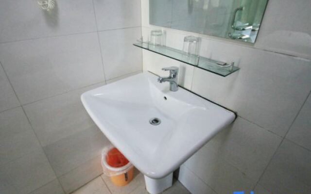 Pebble Motel (Shanghai  South Wanping Road）