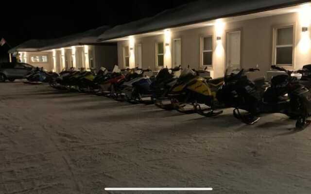 Deep River Motel