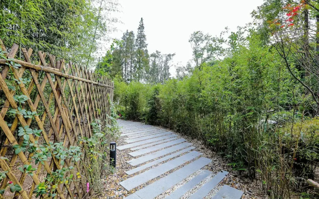 Yinshu Lunas Vila Courtyard Garden Resort  (Shanghai International Tourism Resort Branch)