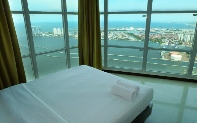 Baywalk Condominium Pluit With Ocean View