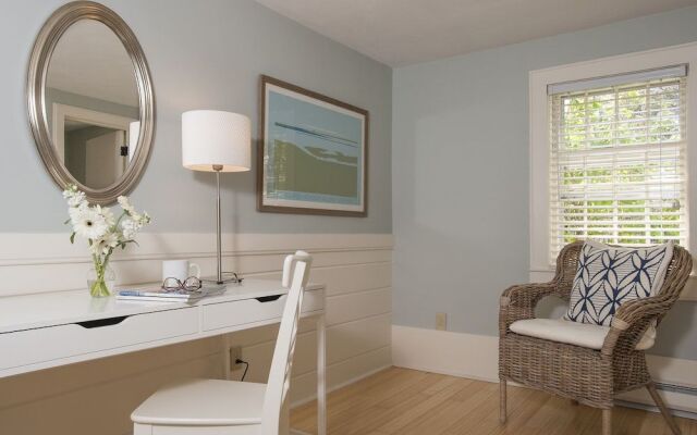 Chatham Seafarer Inn