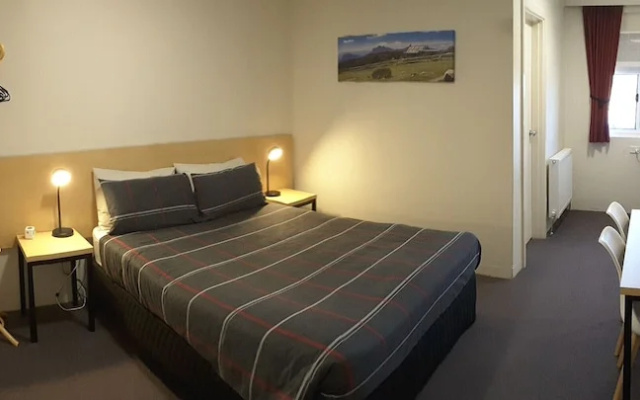 Cooma Motor Lodge Motel