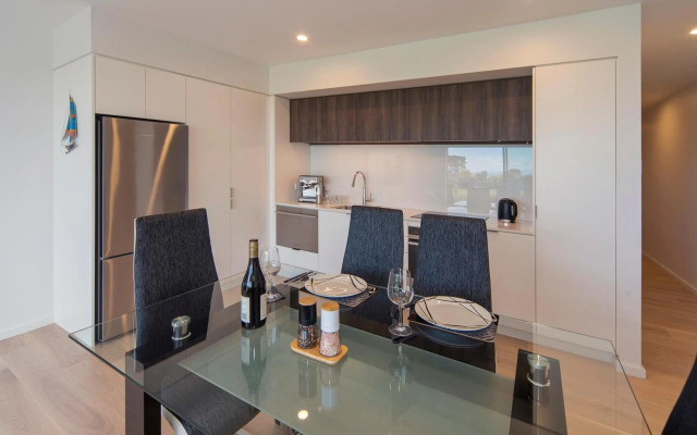 Tahunanui Oceanview Apartment