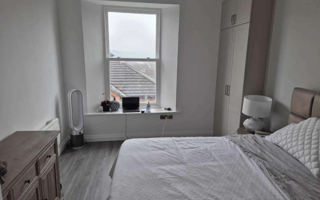 1Br Sheffield Stay - Private, Secure, Free Parking