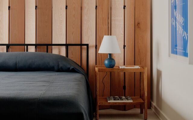 The James Bradley Hotel