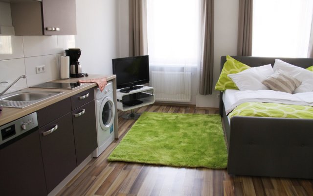 CheckVienna – Apartment Huglgasse