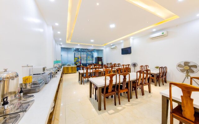 Homey Hotel