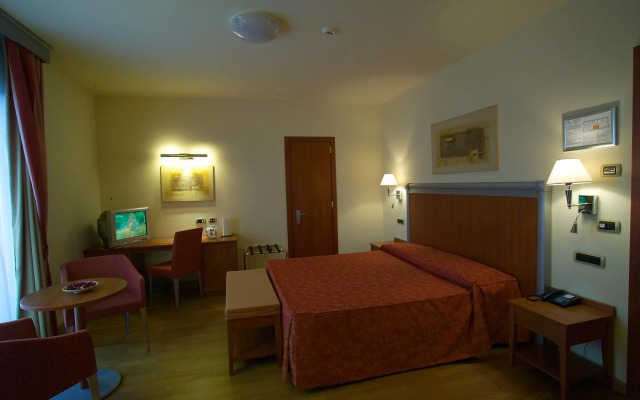 West Florence Hotel