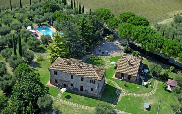 Mustard apt With Shared Pool