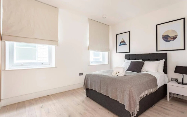 Central London - 2 Beds - Sleeps 4 - Lift