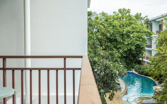 Everything walking  Gym Sauna Beach c120