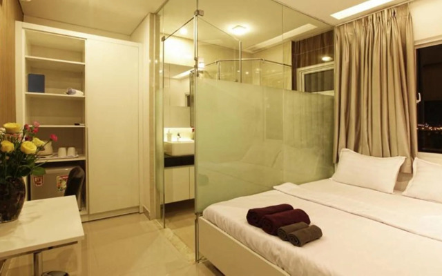 Yellow House Saigon Hotel