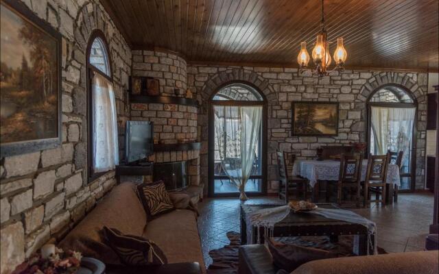 Stone Mansion Anavryti, ΑΜΑ 20569