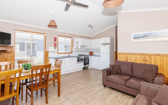 Holiday Haven Lake Tabourie