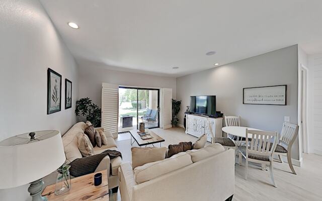 Newly Renovated 2020! 3 Bedroom Condo