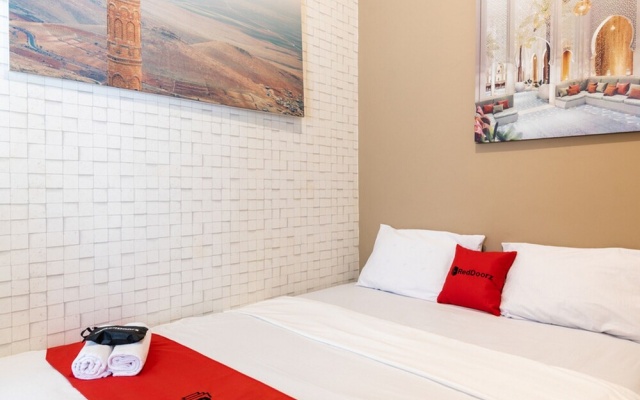 Pondokan Kota Jakarta by RedDoorz – Guest Rooms – Jakarta