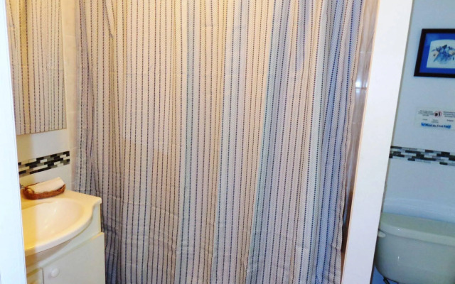 Motel Des Deux Lacs Inc