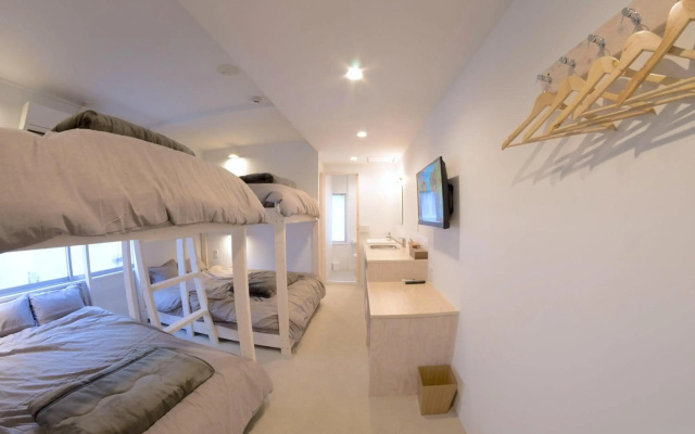 Horikawa Hostel
