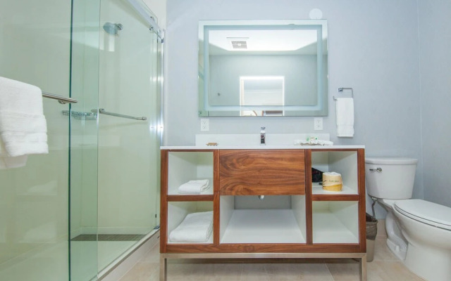 Pasadena Rose & Crown Hotel