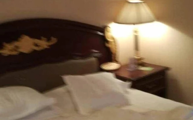 Royal Palace Hotel