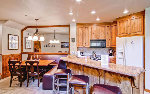 Highlands Lodge