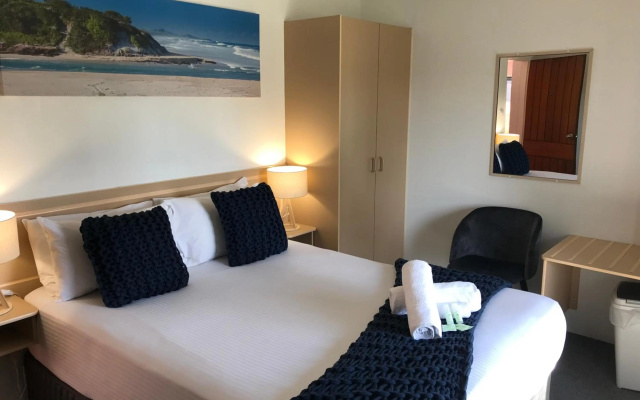 Ocean Breeze Motel – Guest Rooms – Port Macquarie
