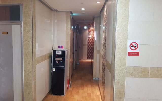 Songpa Hostel