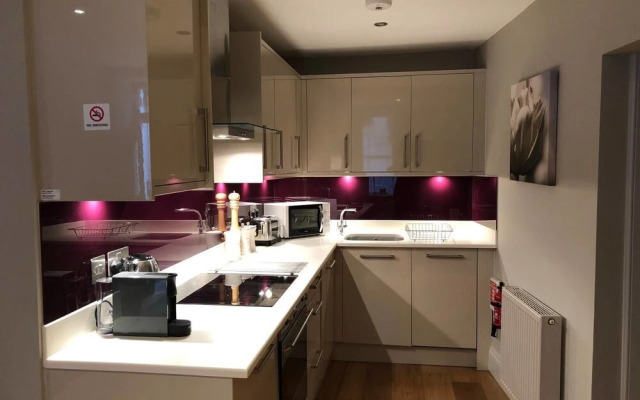 JOIVY Super Central Luxury Edinburgh Apartment
