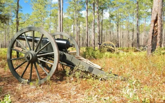 Courtyard By Marriott Lake City