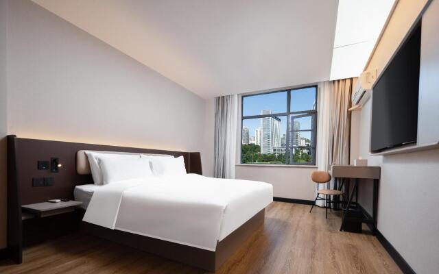 Hanting Hotel Wuhan Hongshan Plaza Subway Station