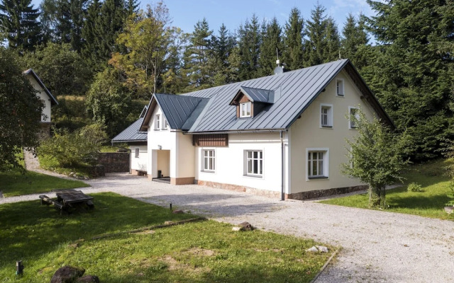 Villa in Mlade Buky Near Giant Mountains