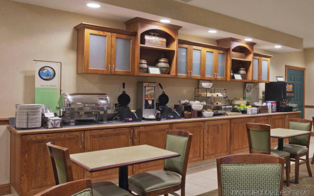 Country Inn & Suites by Radisson, Ithaca, NY