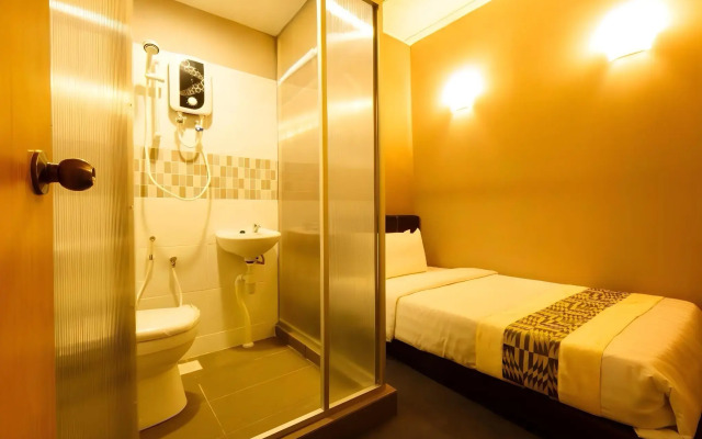 Rainforest Budget Stay