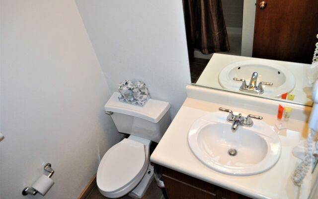 Fox Pine Lodge 3 Bed 3 Bath