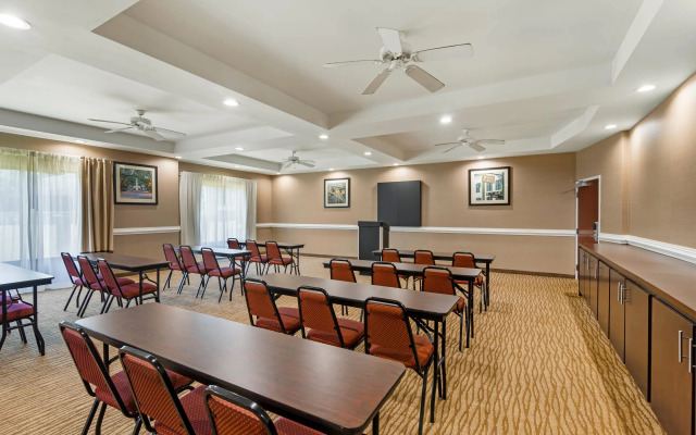 Comfort Suites Savannah Gateway I-95