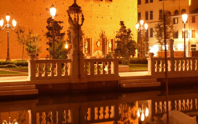 Hotel Caldin's